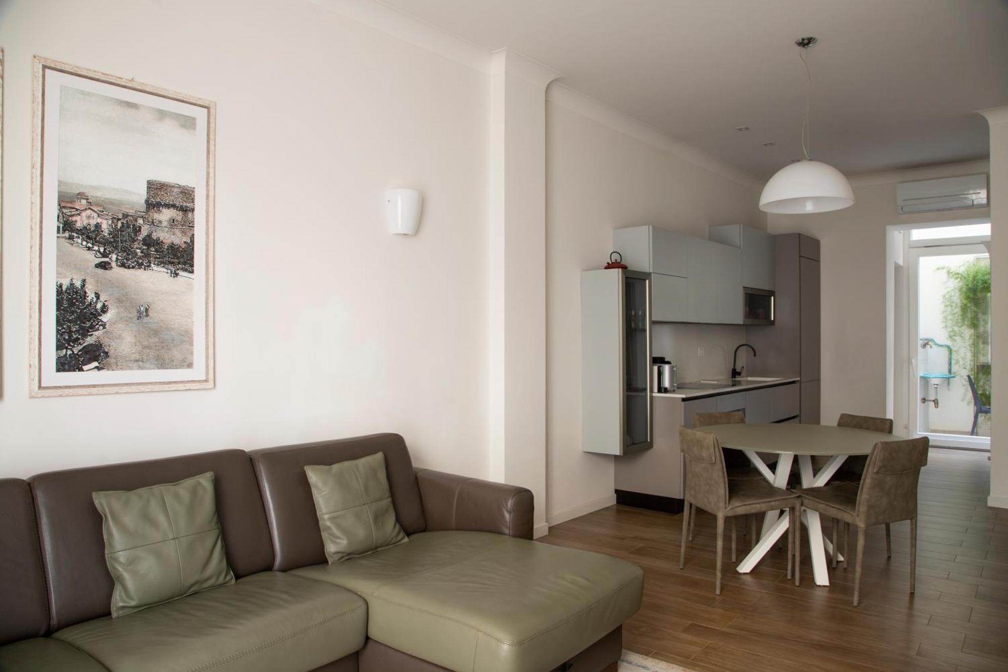 La Casa Di Nausicaa - Aurora Apartment Reggio di Calabria Luaran gambar